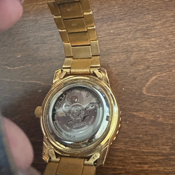 Seiko Mens SNZH60K1 Automatic Gold Tone Stainless Steel Black Dial Watch - Picture 4 of 6